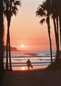 紫色 夕陽海灘與衝浪者
