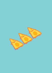 沙發上的起司馬鈴薯片