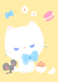 แมวสีขาวน่ารักและเพื่อนตัวน้อย
