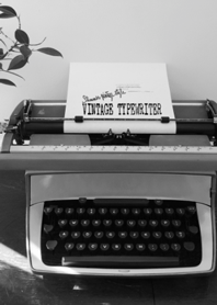 VINTAGE TYPEWRITER