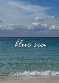 ชายหาดทะเลสีฟ้าอันเงียบสงบนั้นผ่อนคลาย♪