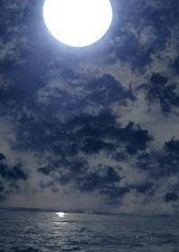癒やしの海と月[15/30]。