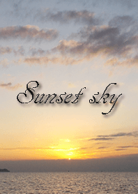 The sunset sky of the sea heals