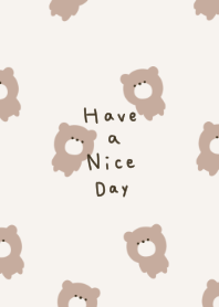 ナチュラルベージュとクマだらけ