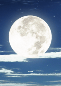 幸福を呼ぶ夜の満月