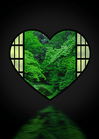 新緑の日本庭園[ハートの窓]