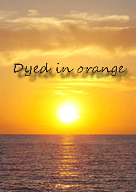橙色に染まる海辺の空が開運になります。