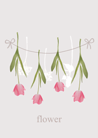 Surrounded by light floral fragrance7.