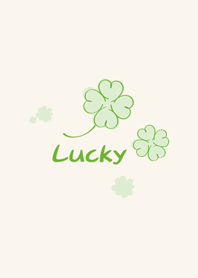 緑の美しいクローバー