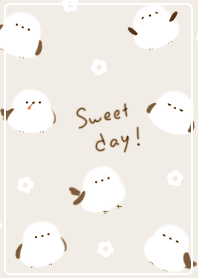 beige Fluffy White Birds Days02_1
