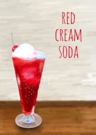赤のクリームソーダ