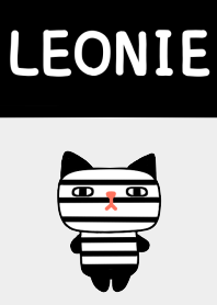 Black and White Cat. [LEONIE]