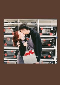 嘿！有一個情侶