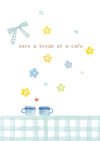 カフェでほっこりひとやすみ