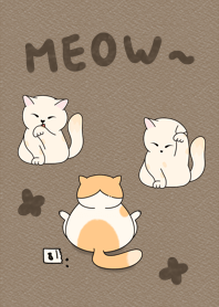 Squinting cat (Brown)