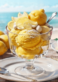 LEMON ICE CREAM & SUMMER SEA