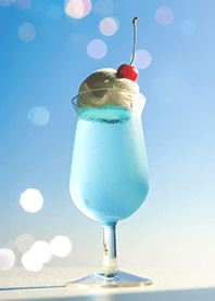 夜の魔法とクリームソーダ