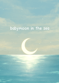 babymoon in the sea