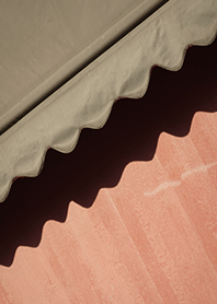 คลื่นเงา โดย พิชัย แก้ววิชิต