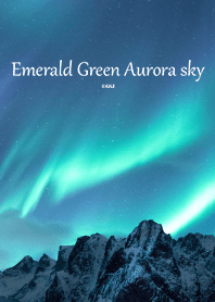 Emerald Green Aurora sky from Japan