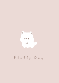 ふわふわの犬。ピンクベージュ