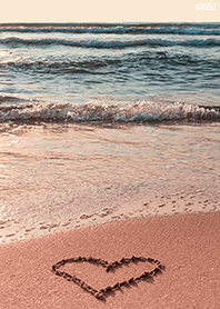 ロマンチックな海と砂浜のハート