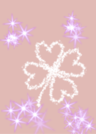 幸運の四つ葉のクローバー　パープルピンク