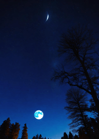 Bright Moon and Dawn e99E6c