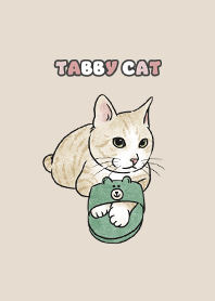 creamtabby1 / almond