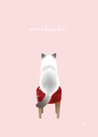 Cat puts on makeup -pink-