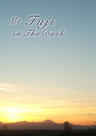 夕暮れ時の富士山