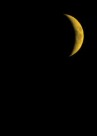 闇夜の三日月