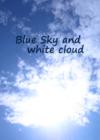 Céu azul e nuvens brancas