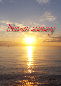 พระอาทิตย์ตกทำให้ชายหาดเป็นสีทอง