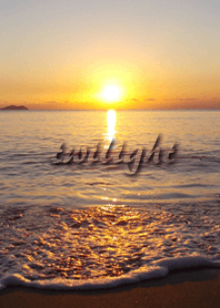 The sea at twilight is healed!